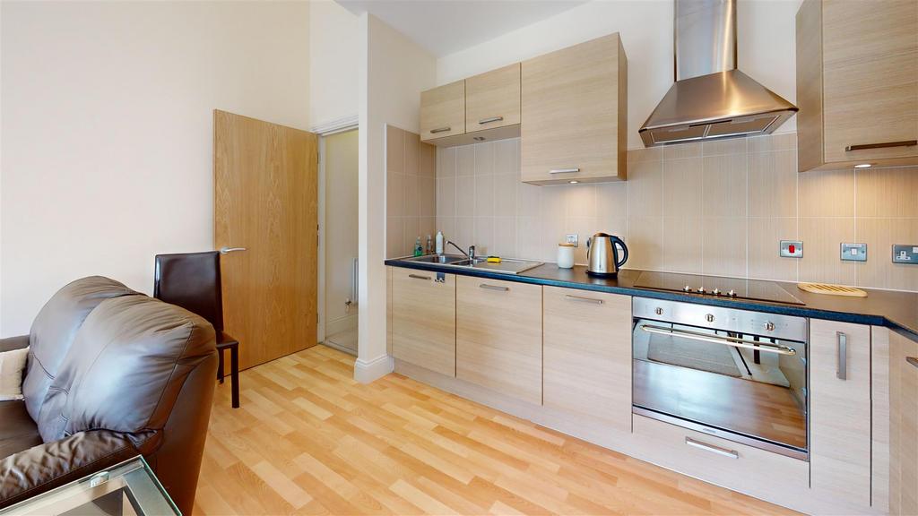 28-Buckden-Court-Kitchen.jpg