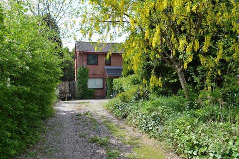 2 bedroom semi-detached house for sale, April Close, Oldham