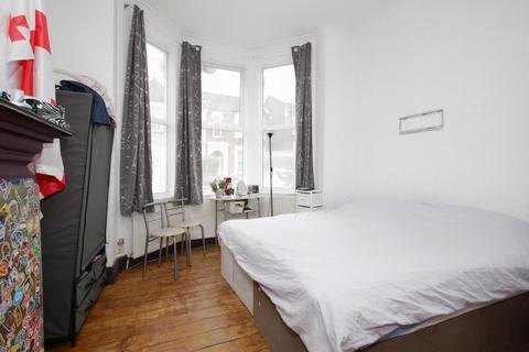 1 bedroom flat for sale, Harringay Ladder, N4