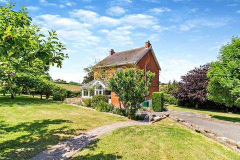 Dan Y Bryn Broadlay, Ferryside, SA17 5UB