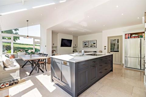 Dan Y Bryn Broadlay, Ferryside, SA17 5UB