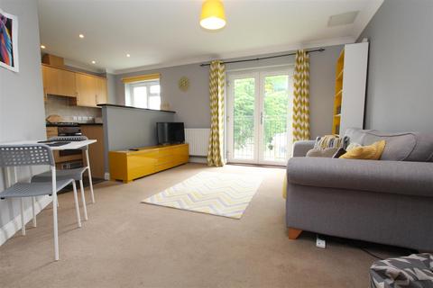 2 bedroom flat for sale, Toynbee Road, Eastleigh