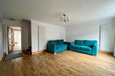 3 bedroom house to rent, A'becket Court, Portsmouth