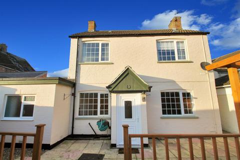2 bedroom detached house to rent, High Street, Woodford NN14