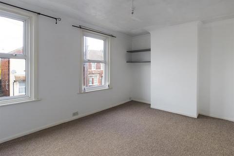 3 bedroom semi-detached house to rent, Garton Road, Southampton