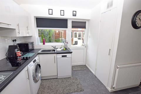 3 bedroom end of terrace house for sale, Somerset Close, Chatham