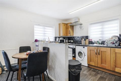 2 bedroom flat for sale, Elgar Avenue, Neasden