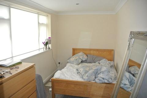 2 bedroom flat to rent, Upper Rock Gardens, Brighton, BN2 1QE