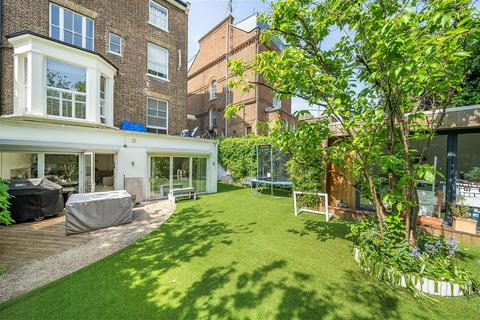 4 bedroom flat for sale, Garden Apartment, College Crescent, Belsize Park, NW3