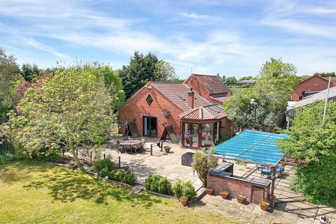 4 bedroom barn conversion for sale, Grantham Road, Whatton