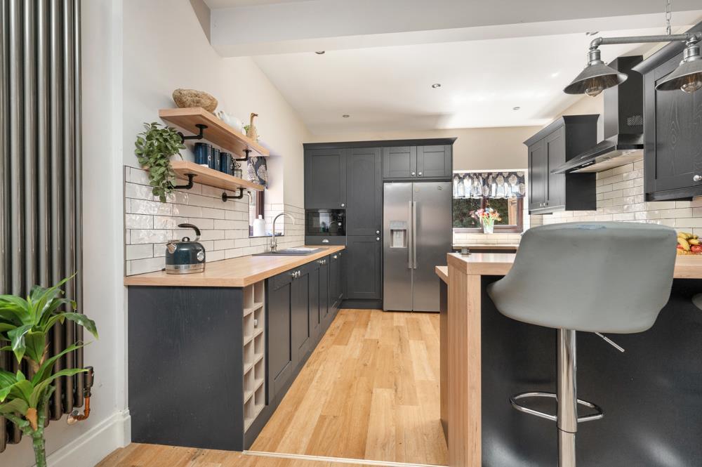 Dining kitchen