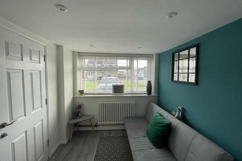 64 Goss Drive, Street, BA16 0RR