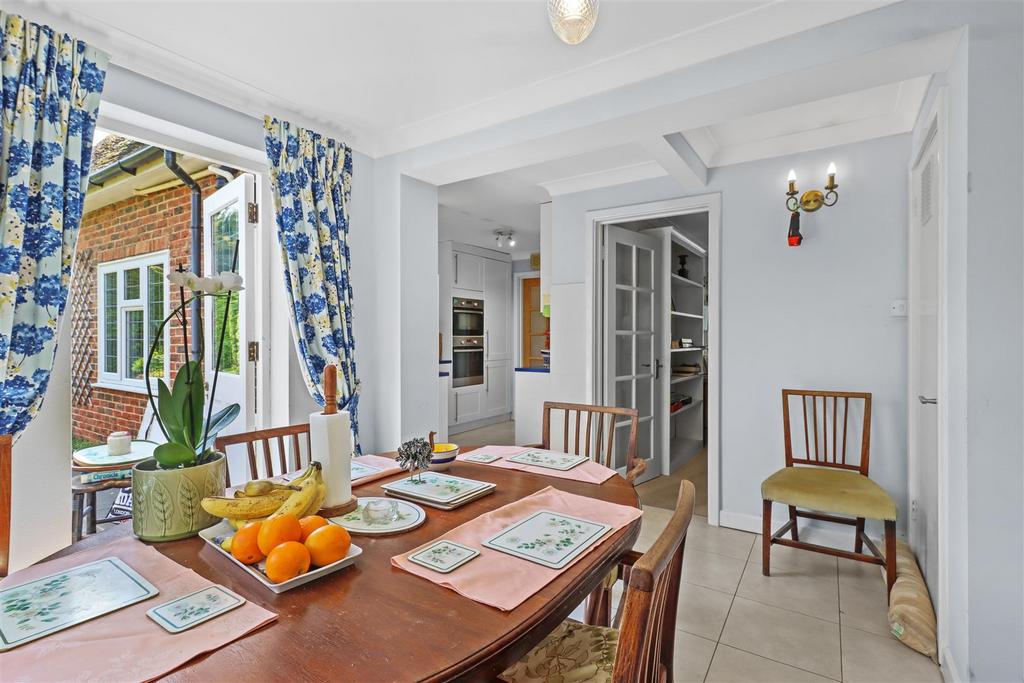 Kitchen/Breakfast Room