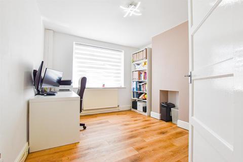 3 bedroom terraced house for sale, Mackenders Close, Eccles