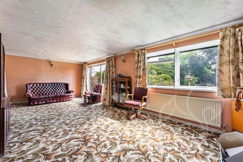 2 bedroom semi-detached bungalow for sale, Strood Close, West Mersea Colchester CO5