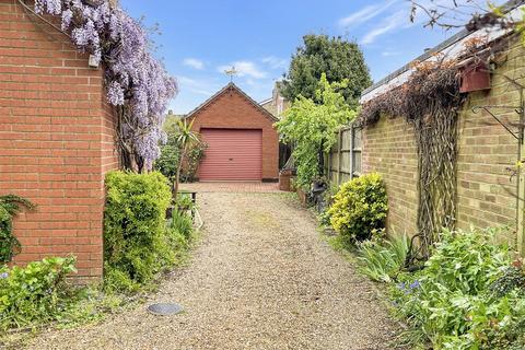 2 bedroom detached bungalow for sale, Glebe Close, Gunton