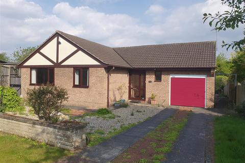 Detached bungalow for sale, Robey Close, Forest Town