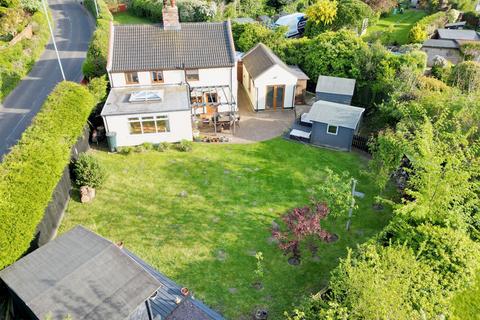 3 bedroom detached house for sale, Oulton Road, Lowestoft