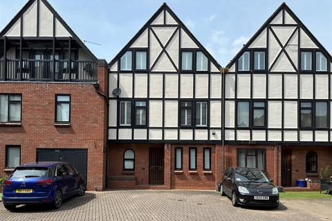 2 bedroom terraced house for sale, Lysander Court, Ely Street, Stratford-Upon-Avon