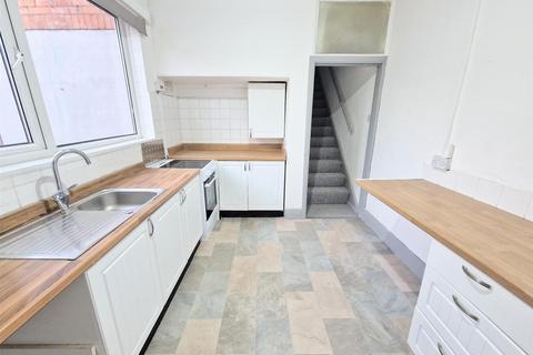 2 bedroom duplex to rent, Bristol Road South, Northfield