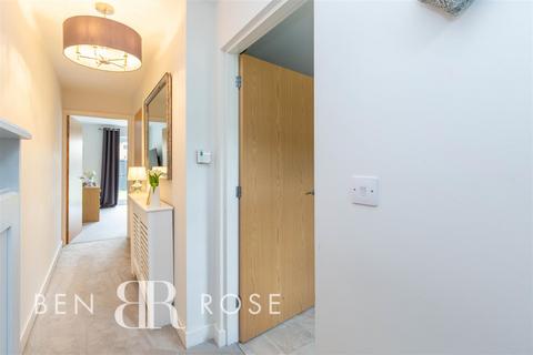 7 Centurion Way, Farington, Leyland, PR25 3BF
