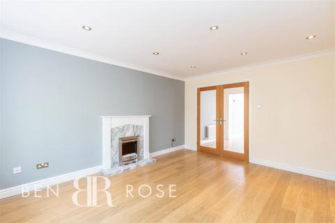 38 Kennett Drive, Leyland, PR25 3QX