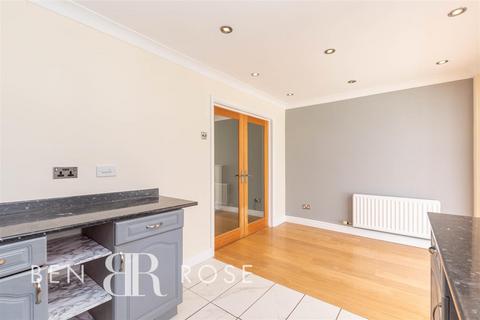 38 Kennett Drive, Leyland, PR25 3QX