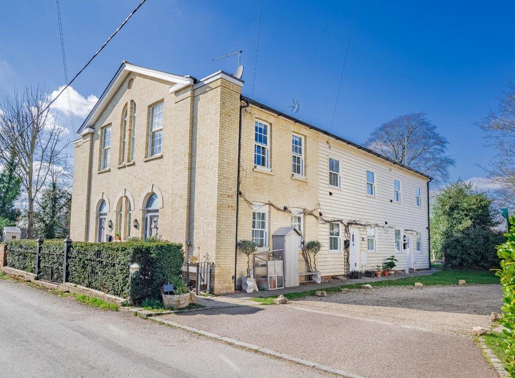 Mill Lane, Stebbing 3 bed terraced house - £1,250 pcm (£288 pw)