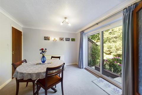 4 bedroom detached house for sale, Tindale Close, South Croydon