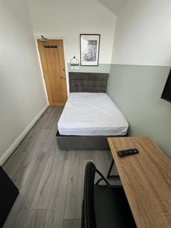 1 bedroom in a house share to rent, Talbot Road, Bearwood