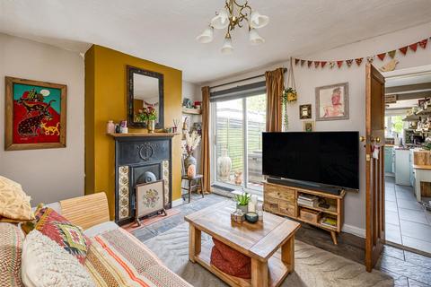 54 Planks Lane, Wombourne, Wolverhampton, WV5 9HG