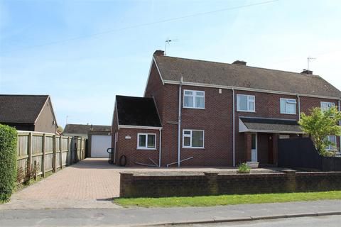 3 bedroom semi-detached house for sale, Hawling Road, Market Weighton