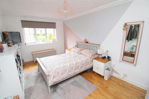 2 bedroom apartment for sale, Willowmeade, Ramsden Heath, Billericay