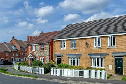 3 bedroom end of terrace house for sale, Hundred Acre Way, Red Lodge