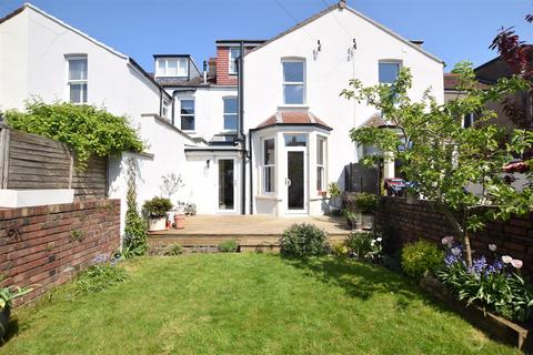 5 bedroom terraced house to rent, 10351 Halsbury Road, Westbury Park, Bristol