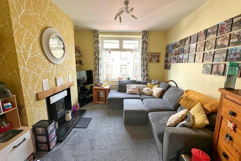 3 bedroom terraced house for sale, East Parade, Steeton