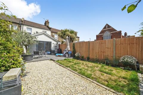 176 Sandhurst Road, London, SE6 1XD
