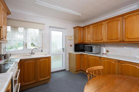 2 bedroom detached bungalow for sale, Canham Grove, York