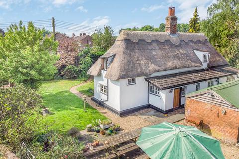 4 bedroom cottage for sale, Stubbins Lane, Gazeley CB8