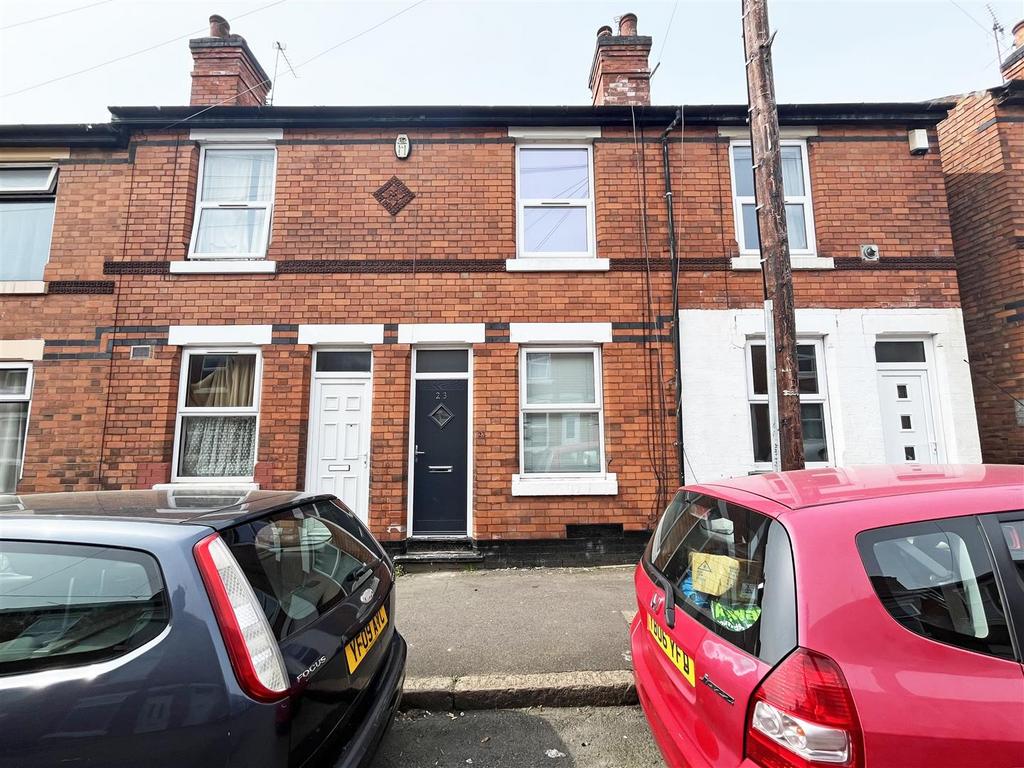 Rossington Road, Nottingham NG2 2 bed terraced house £875 pcm (£202 pw)