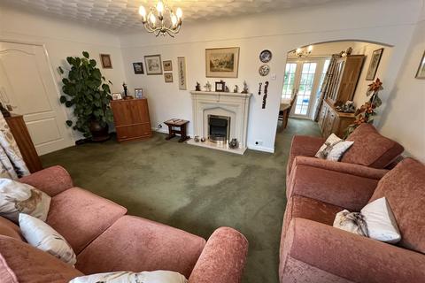 12 Sandham Grove, Wirral, CH60 1XP
