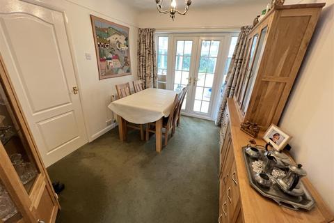 12 Sandham Grove, Wirral, CH60 1XP