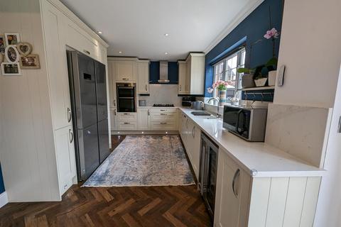 4 bedroom detached house for sale, Newquay Close, Darlington