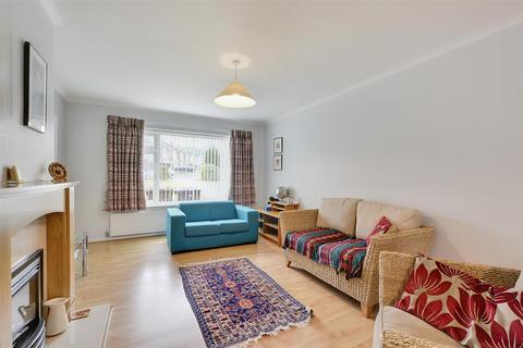95 Appledore Avenue, Nottingham, NG8 2RW