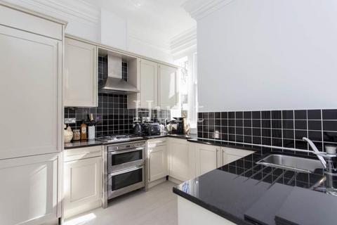 3 bedroom apartment to rent, Repton Park, Woodford Green, IG8