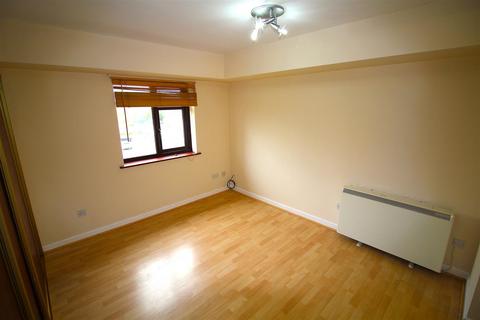 1 bedroom flat to rent, St Andrews Court, Wood Street