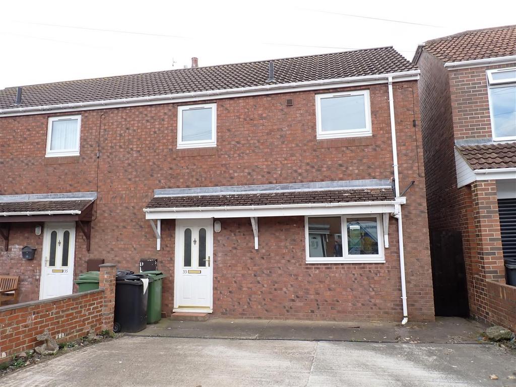 Stakeford Crescent, Choppington 2 bed apartment to rent £625 pcm (£