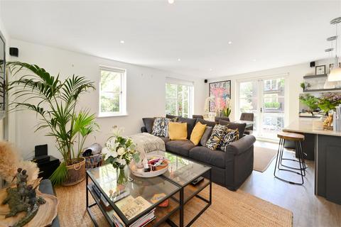 2 bedroom apartment for sale, Brompton Park Crescent, Fulham SW6