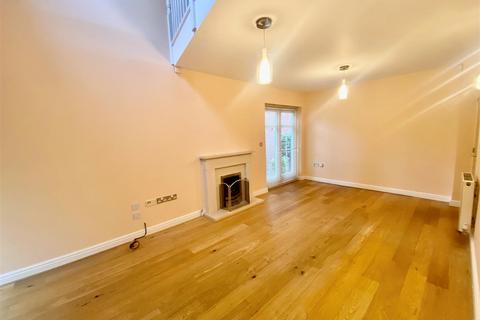 4 bedroom detached house to rent, Ames Way, Kings Hill