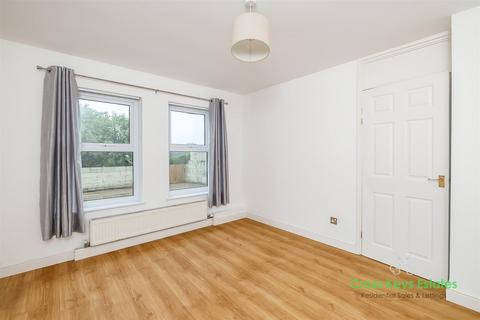 3 bedroom house to rent, Yelverton Close, Plymouth PL5